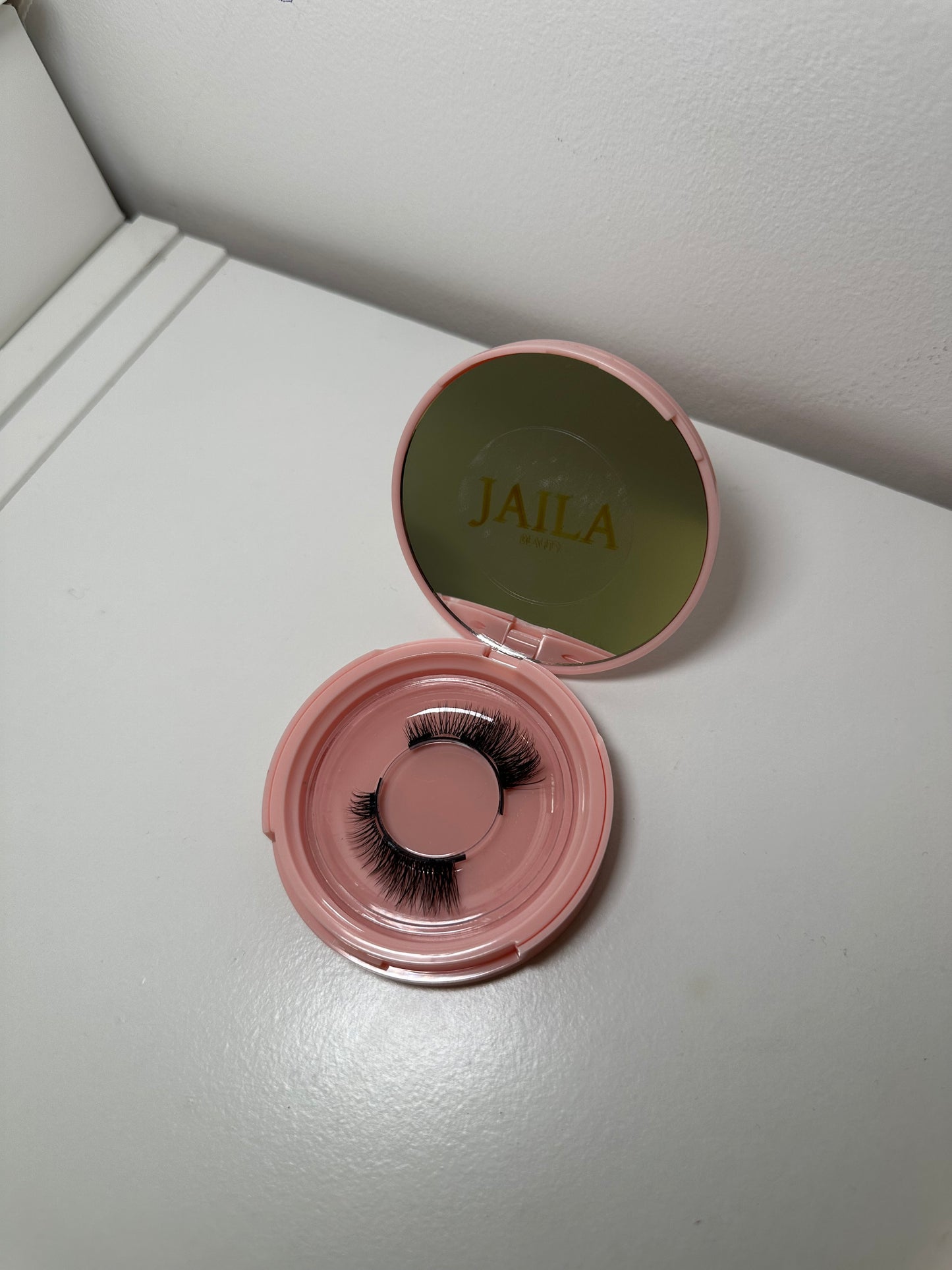 Cils magnétiques lya